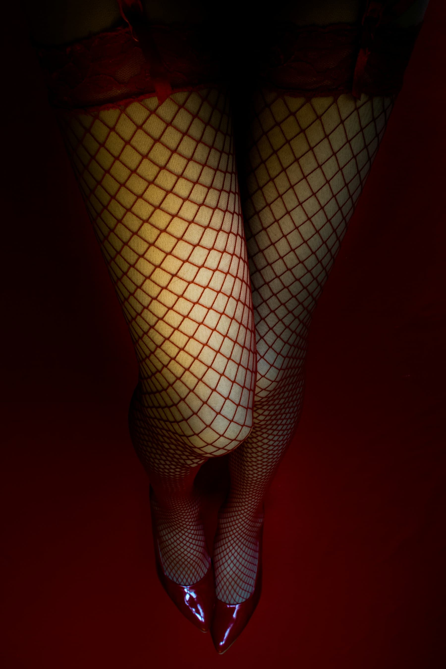Stairwell thigh-highs cover